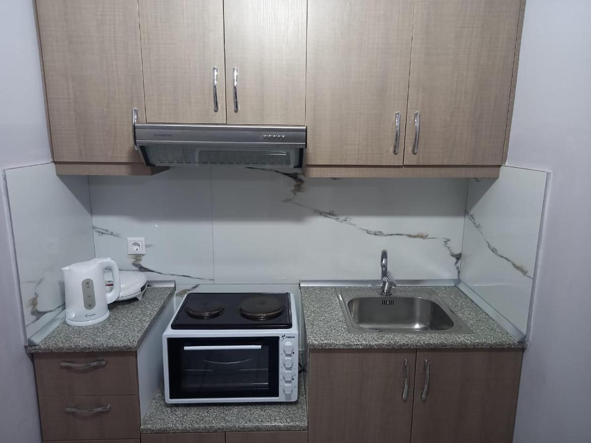 Kosta Apartments Саранда Екстер'єр фото