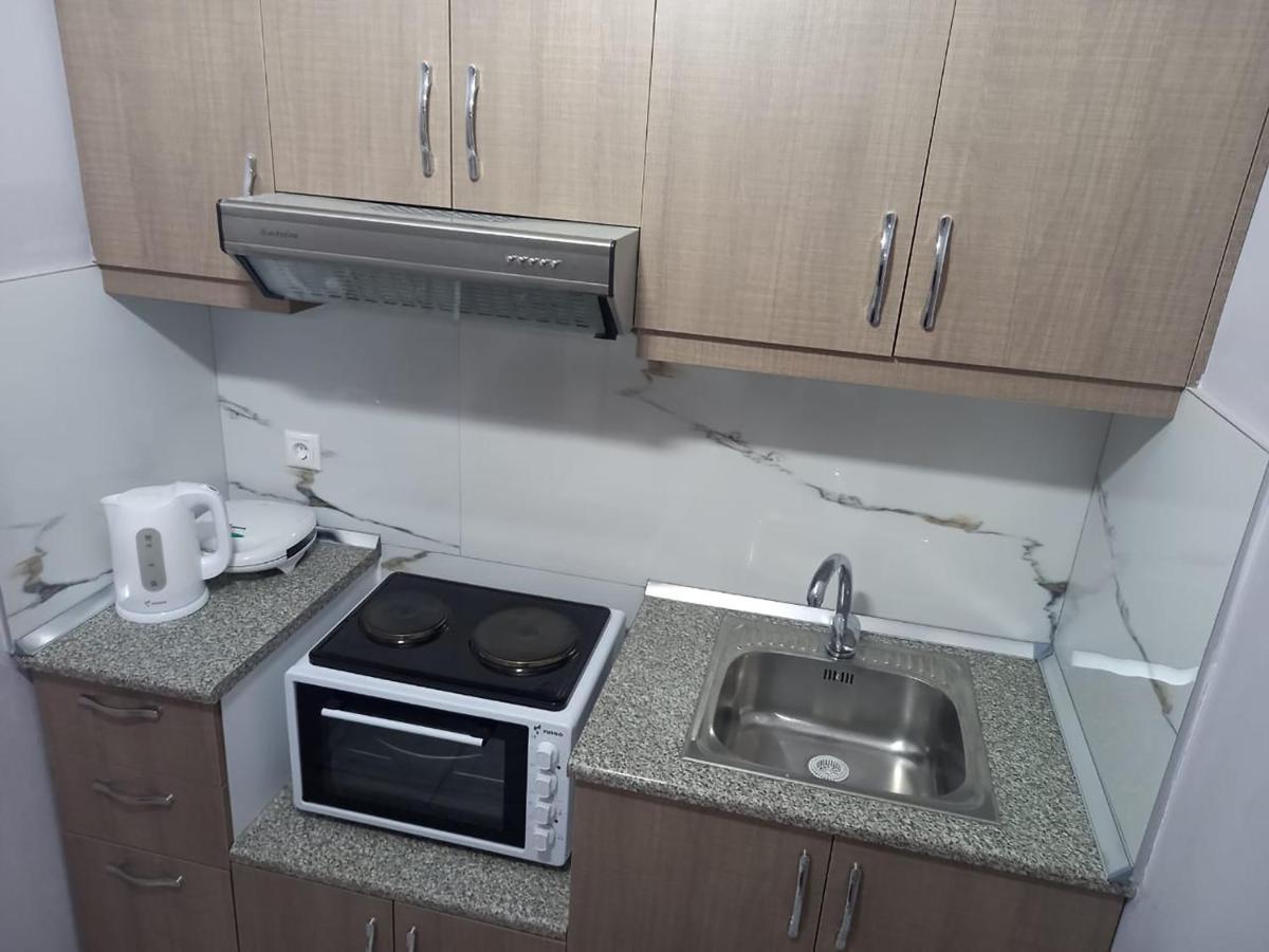 Kosta Apartments Саранда Екстер'єр фото
